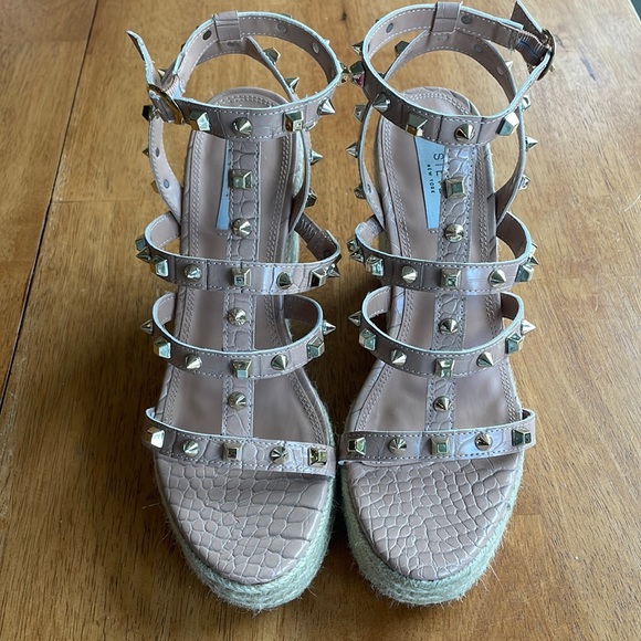STEVEN New York Scoutt wedge espardille size 8. Nude with yellow gold hardware. - Picture 1 of 9